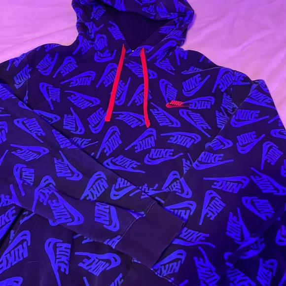 Men’s nike hoodie - Picture 3 of 3